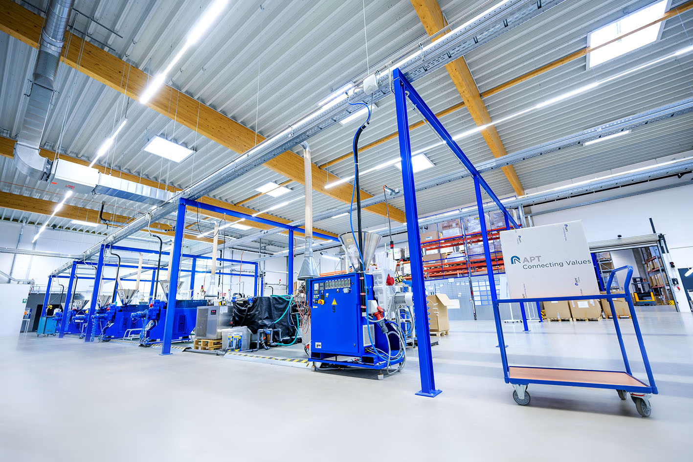 Foto der Extrusionsmaschinen am Standort der APT